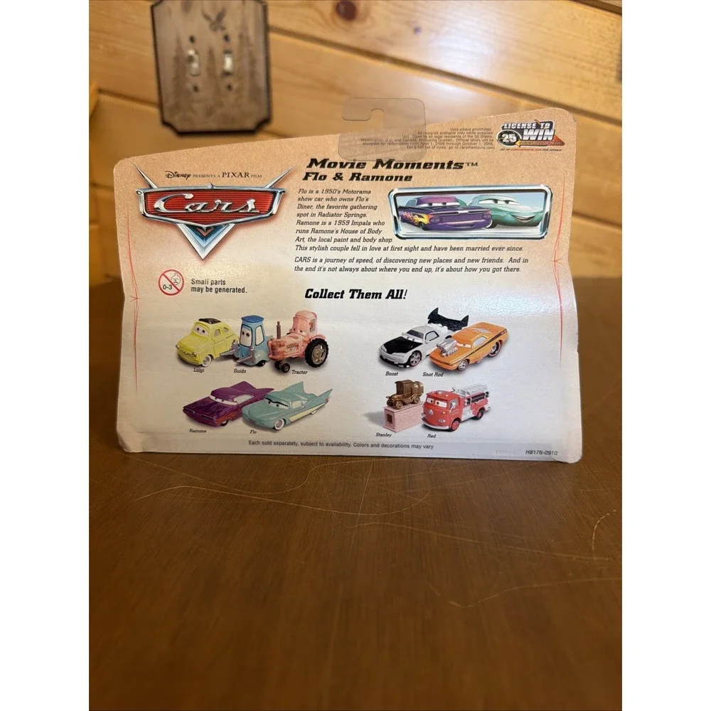 Flo & Ramone Disney Pixar Cars Diecast Two Pack Desert 2pk Series 1 Box